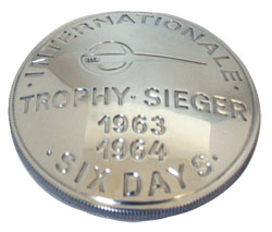 Bild vom Artikel Tankdeckel Motorrad (D = 60,00 mm) m. Prägung Trophy Sieger 1963 1964 Six Days poliert